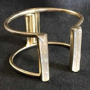 Kendra Scott Gavin Vintage Gold Cuff Bracelet - Mother of Pearl White